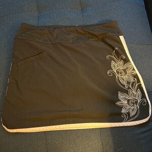 Athleta green floral skort